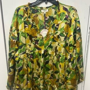 Umgee Green Yellow and Purple Floral V-Neck Top size medium NWT